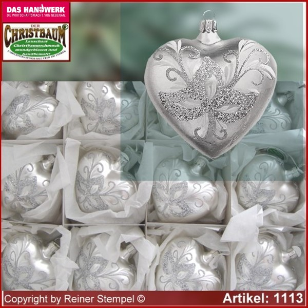 Christmas tree ornaments made of glass heart Antique glass from Lauscha Thüringen.